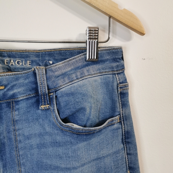 American Eagle Super Hi-Rise Jeans - Picture 3 of 10